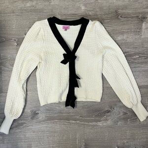 Bow sweater